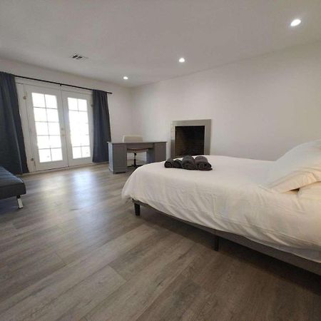 The Strip Is Just Around The Corner! Newly Renovated Luxury Modern Minimalist Villa With Large Pool! Las Vegas Exterior foto