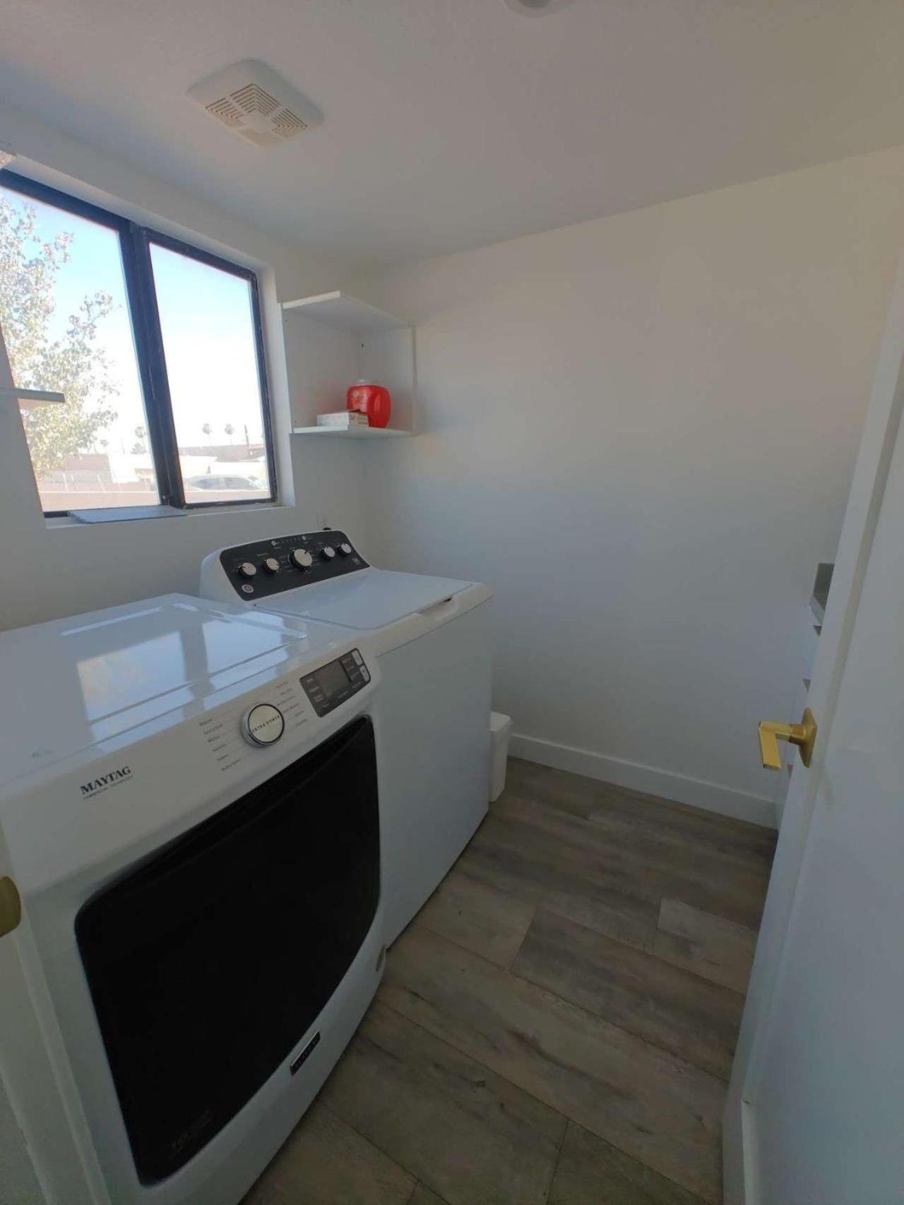 The Strip Is Just Around The Corner! Newly Renovated Luxury Modern Minimalist Villa With Large Pool! Las Vegas Exterior foto