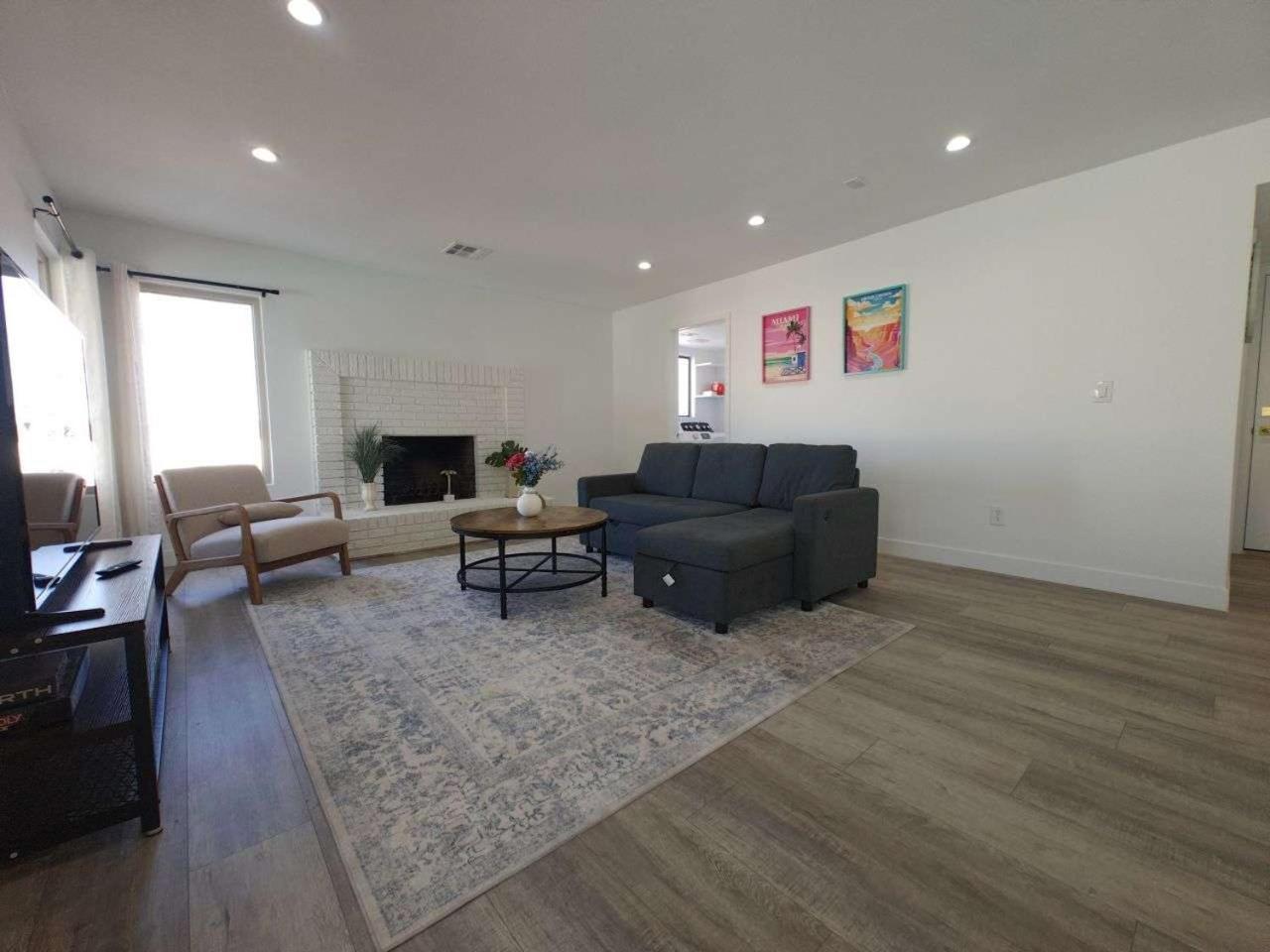 The Strip Is Just Around The Corner! Newly Renovated Luxury Modern Minimalist Villa With Large Pool! Las Vegas Exterior foto